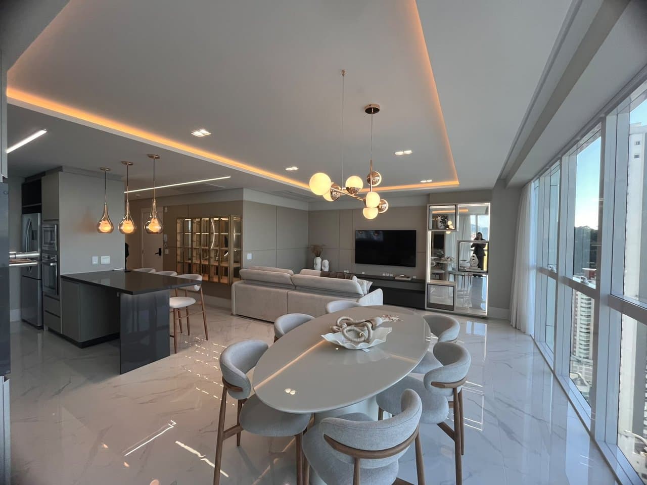 Apartamento de 4 quartos com 4 suítes e 150 m² em Bal. Camboriú