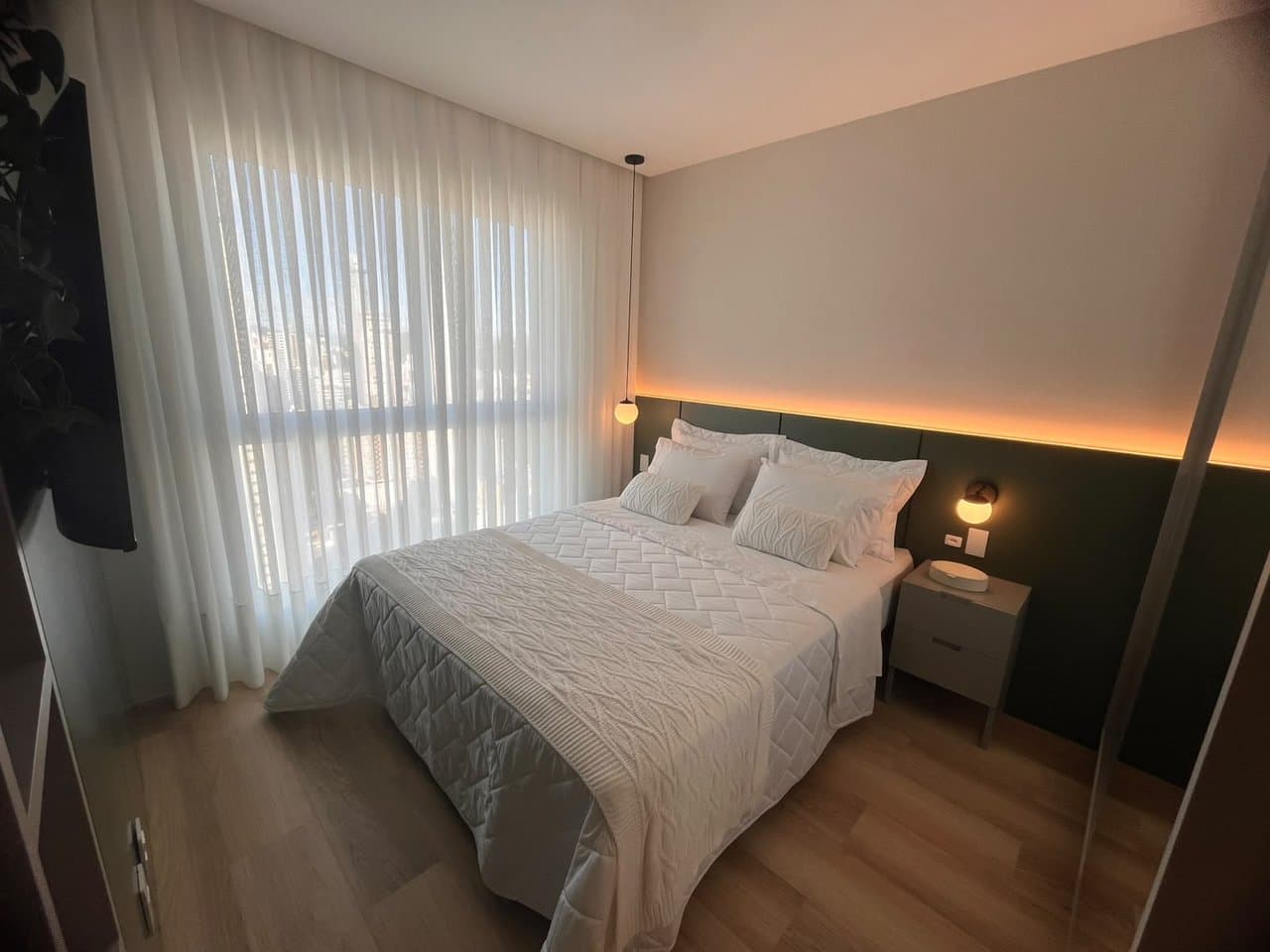 Apartamento de 4 quartos com 4 suítes e 150 m² em Bal. Camboriú