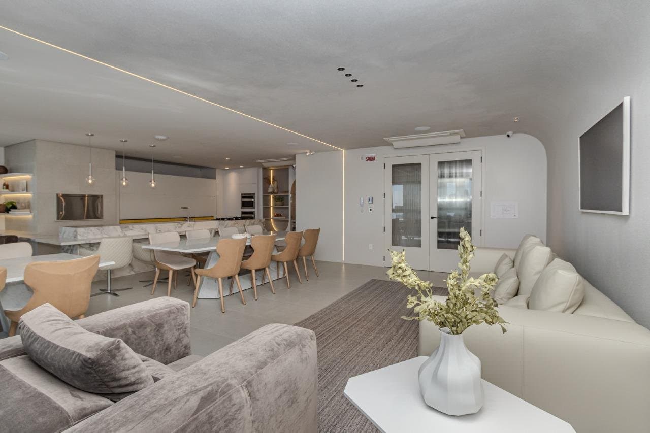 Apartamento de 4 quartos com 4 suítes e 194 m² em Bal. Camboriú