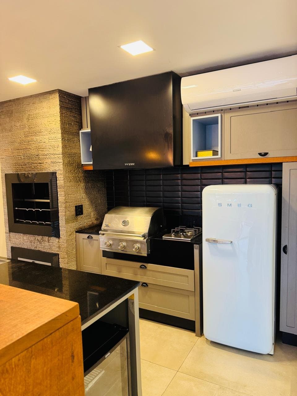 Casa de 4 quartos com 4 suítes e 525 m² em Bal. Camboriú
