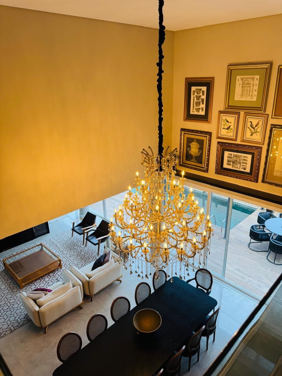 Casa de 4 quartos com 4 suítes e 525 m² em Bal. Camboriú