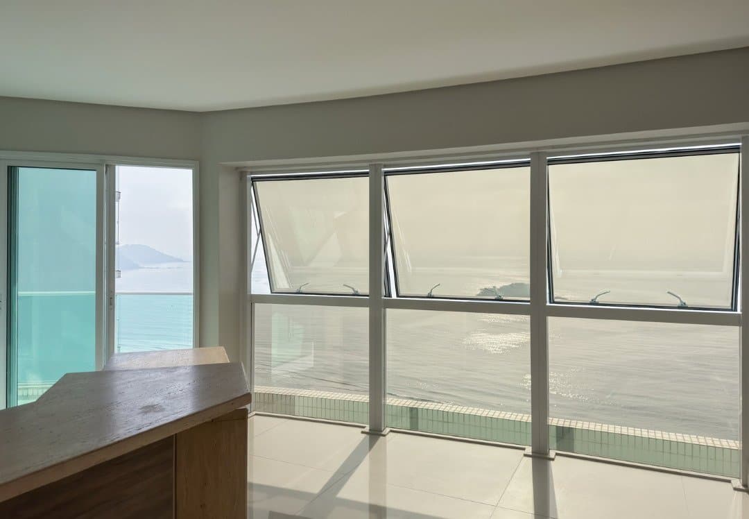 Apartamento de 3 quartos com 3 suítes e 186 m² em Bal. Camboriú