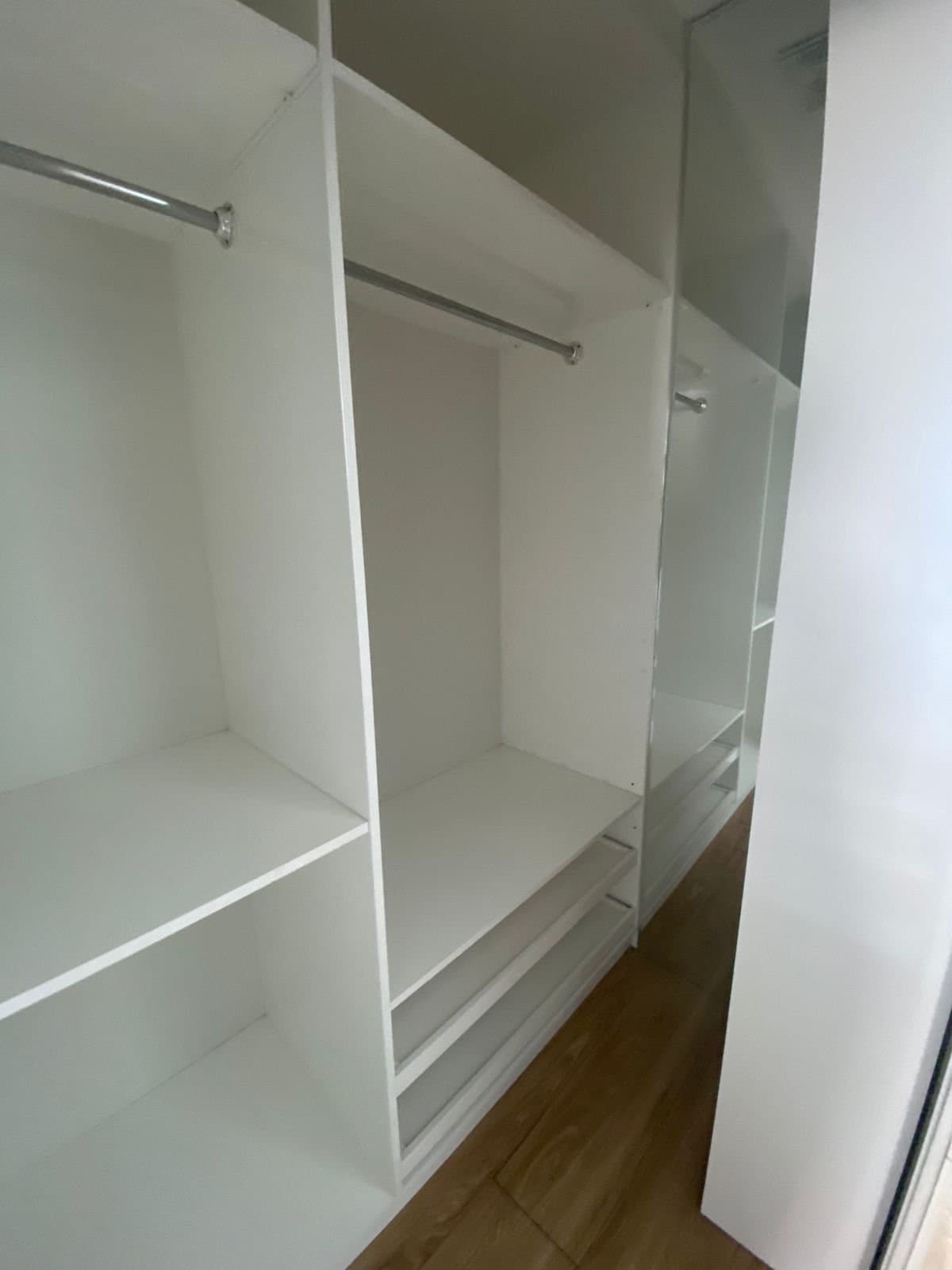 Apartamento de 4 quartos com 4 suítes e 220 m² em Bal. Camboriú
