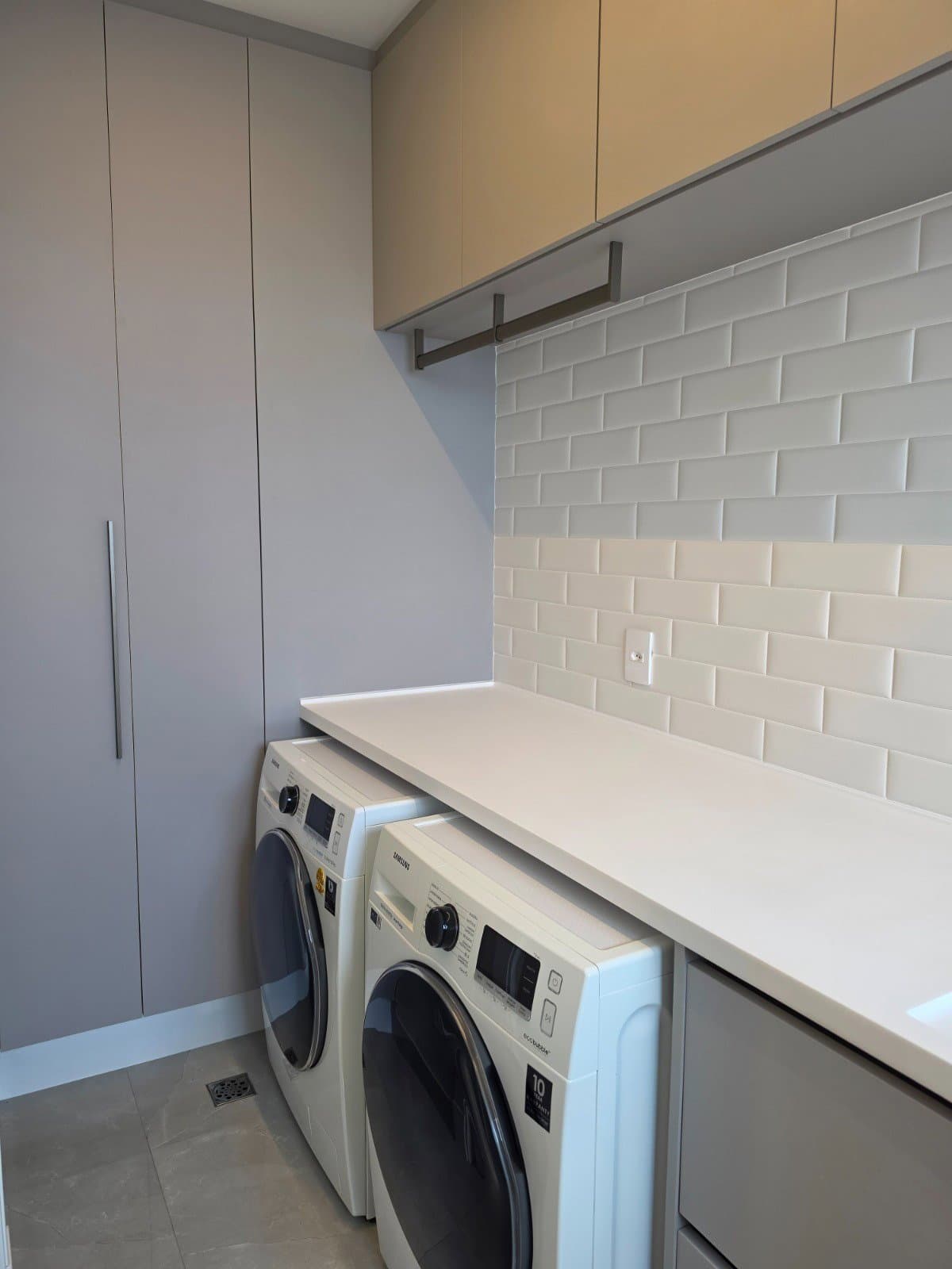 Apartamento de 3 quartos com 3 suítes e 259 m² em Bal. Camboriú