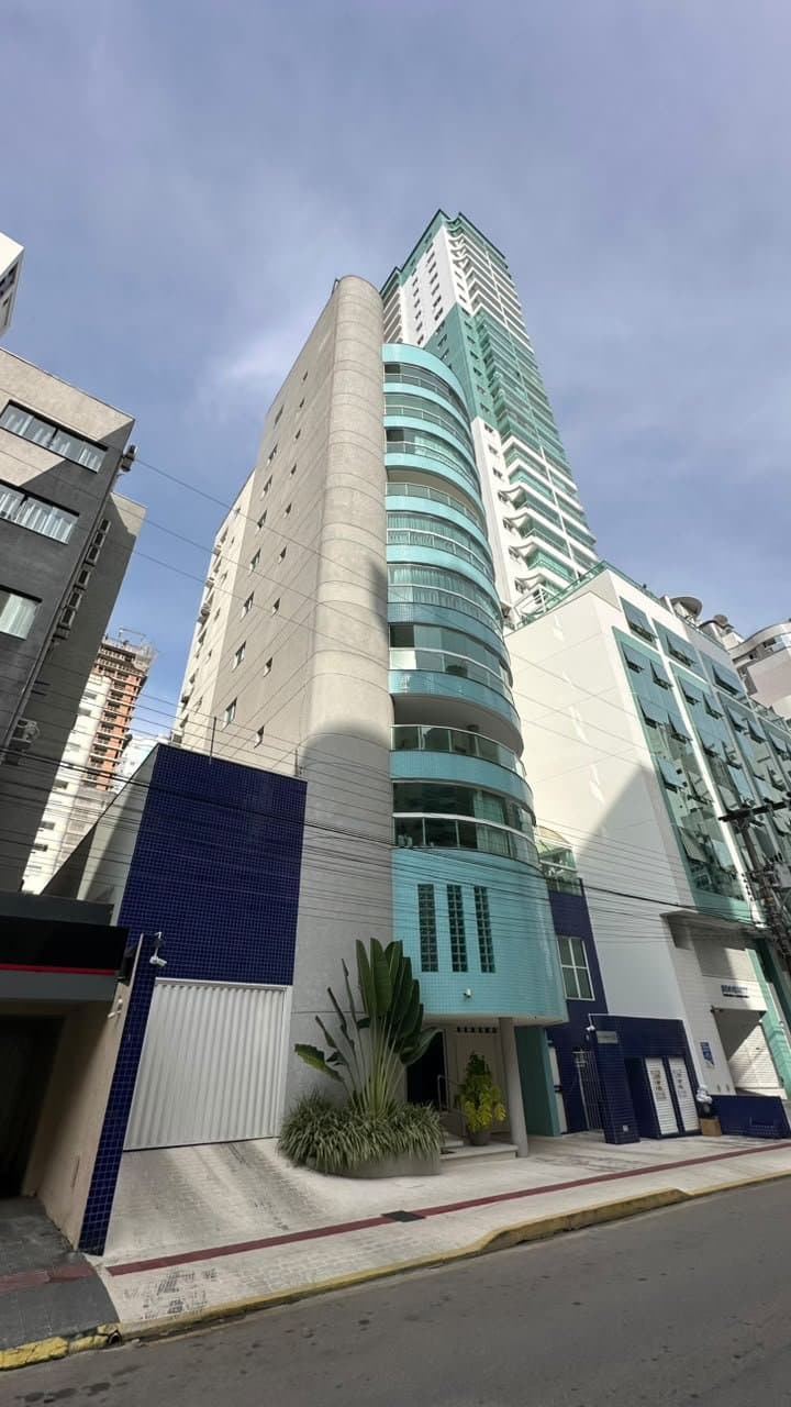 Apartamento de 3 quartos com 1 suíte e 111 m² em Bal. Camboriú