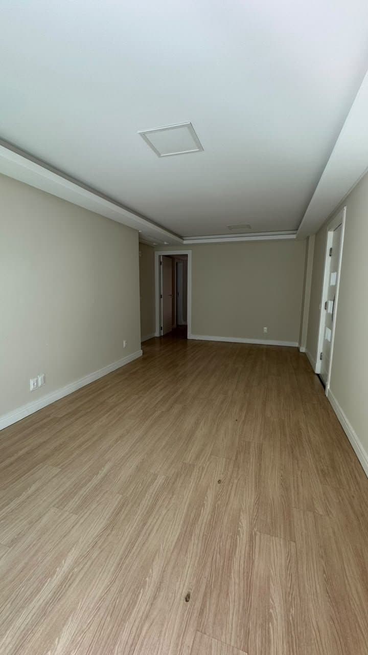 Apartamento de 3 quartos com 1 suíte e 111 m² em Bal. Camboriú