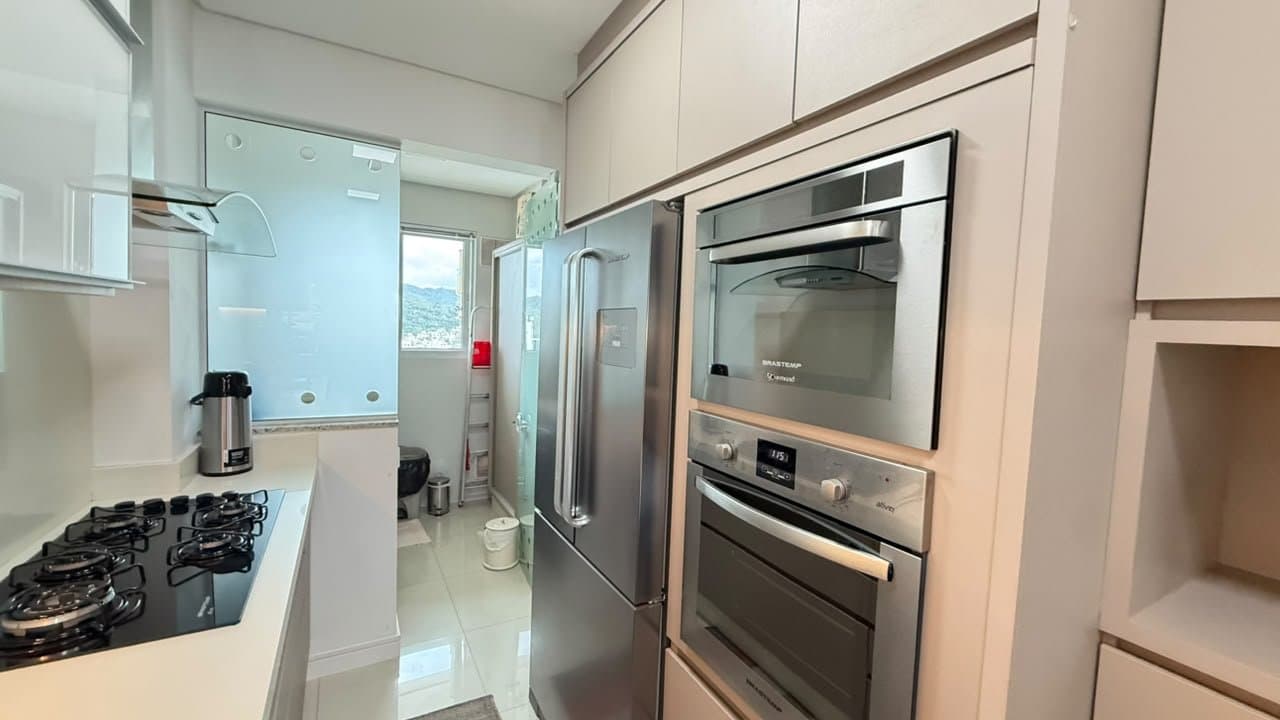Apartamento de 3 quartos com 3 suítes e 137 m² em Bal. Camboriú
