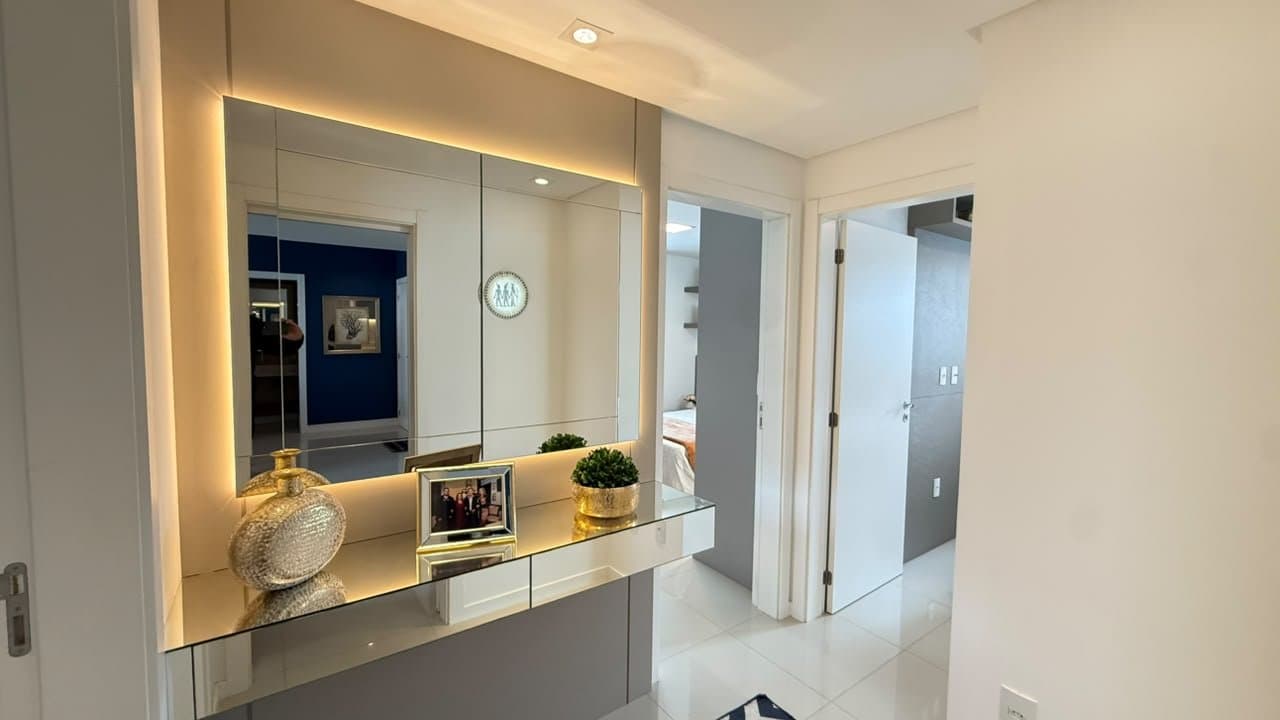 Apartamento de 3 quartos com 3 suítes e 137 m² em Bal. Camboriú
