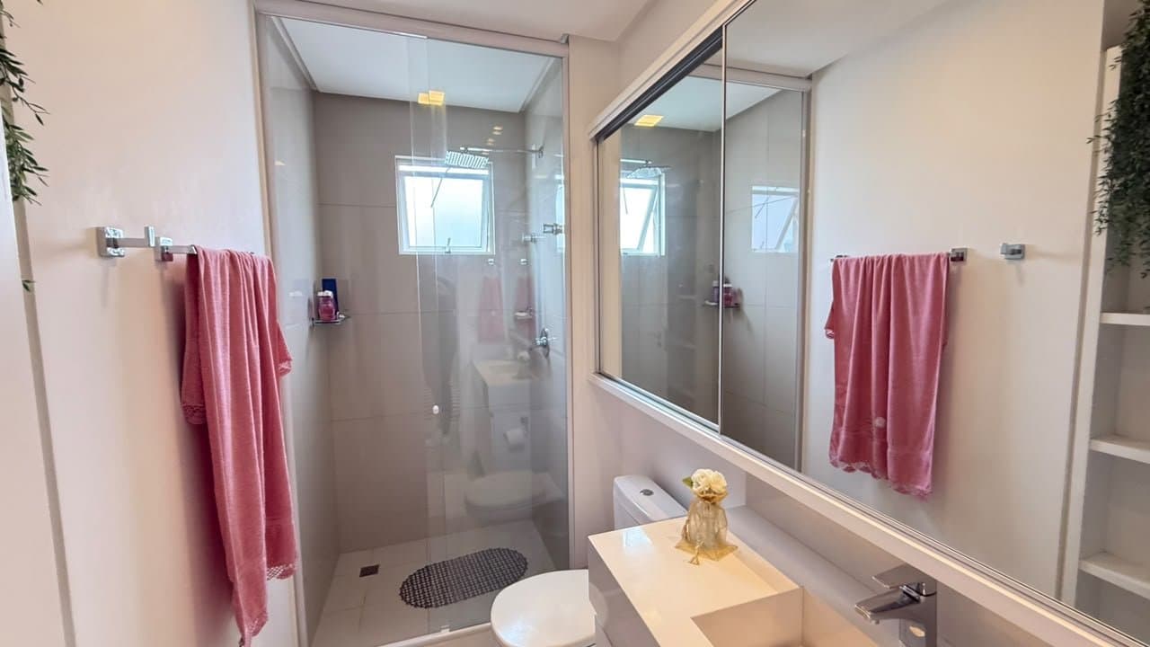 Apartamento de 3 quartos com 3 suítes e 137 m² em Bal. Camboriú