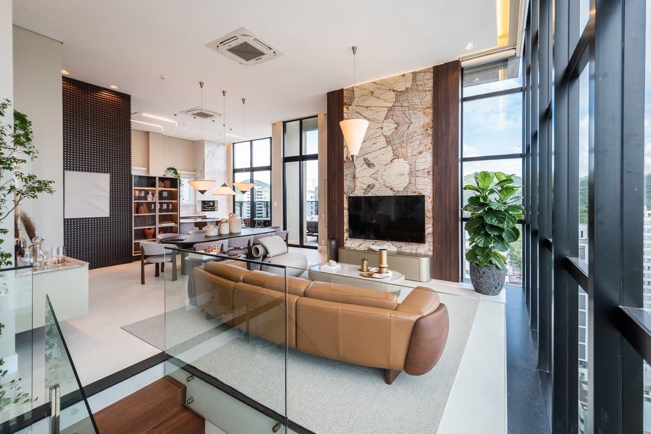 Cobertura de 4 quartos com 4 suítes e 296 m² em Bal. Camboriú