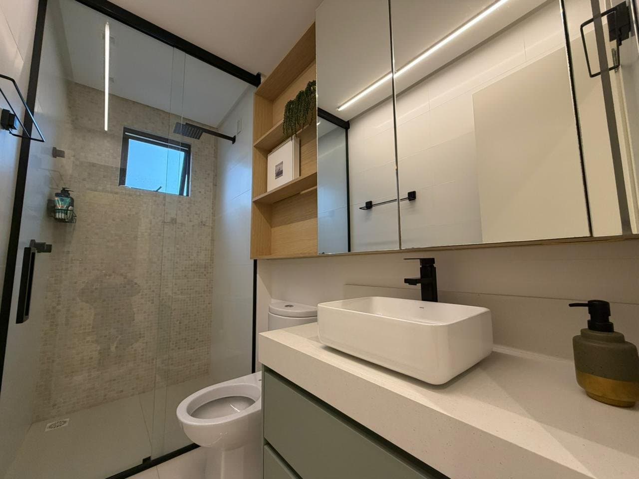 Apartamento de 3 quartos com 3 suítes e 127 m² em Bal. Camboriú