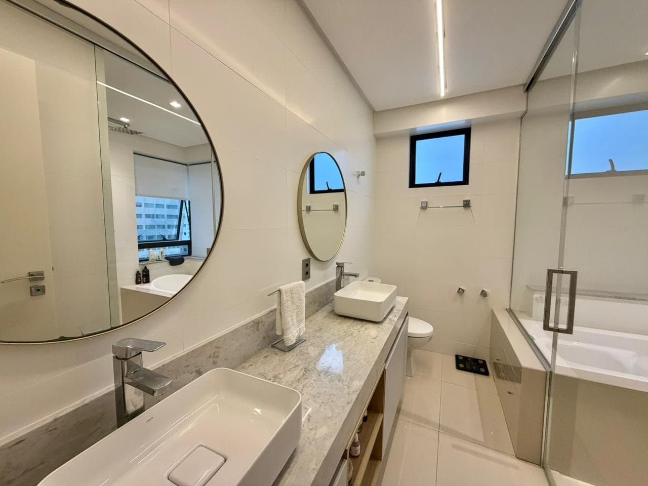 Apartamento de 3 quartos com 3 suítes e 127 m² em Bal. Camboriú