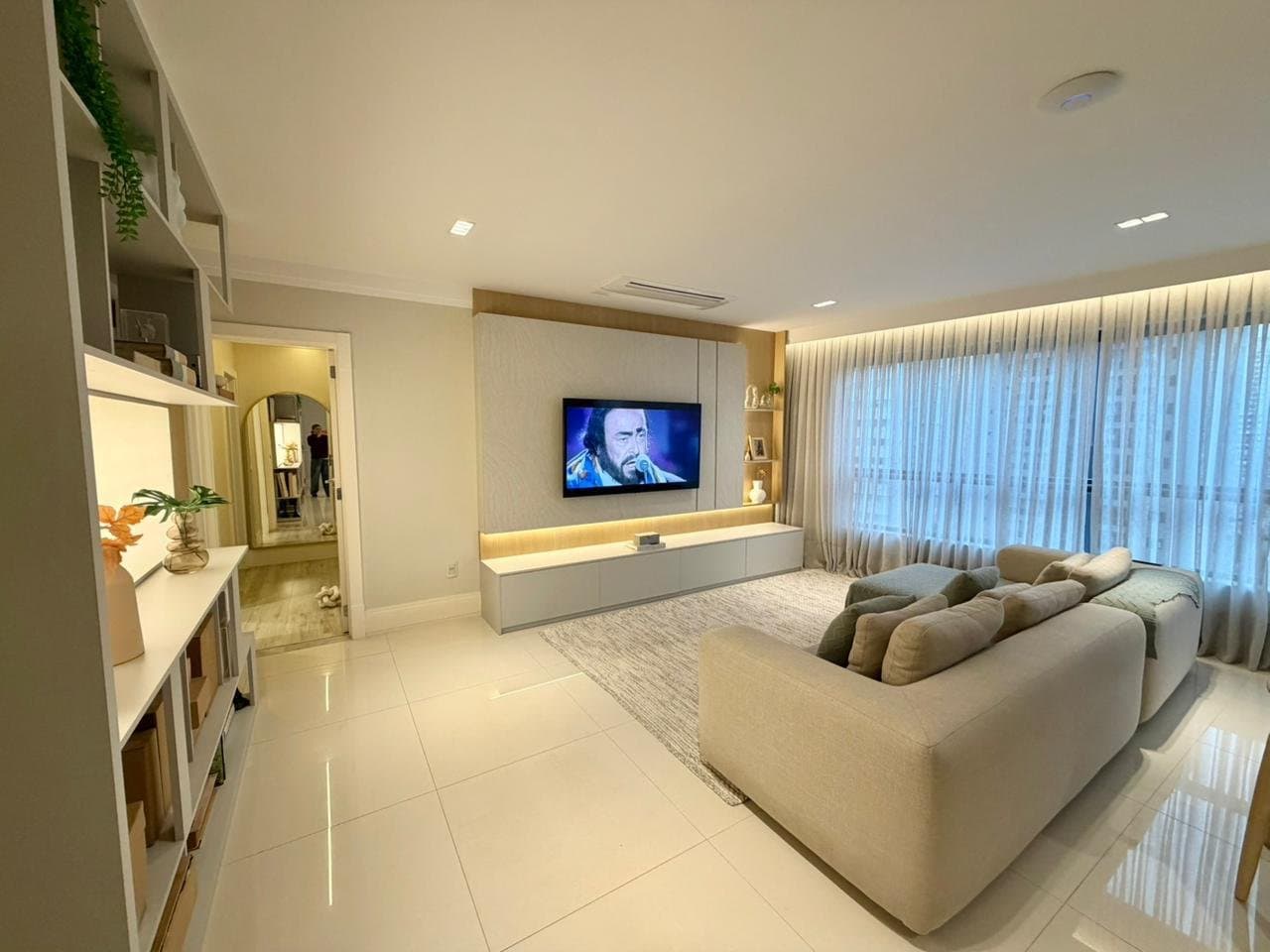 Apartamento de 3 quartos com 3 suítes e 127 m² em Bal. Camboriú