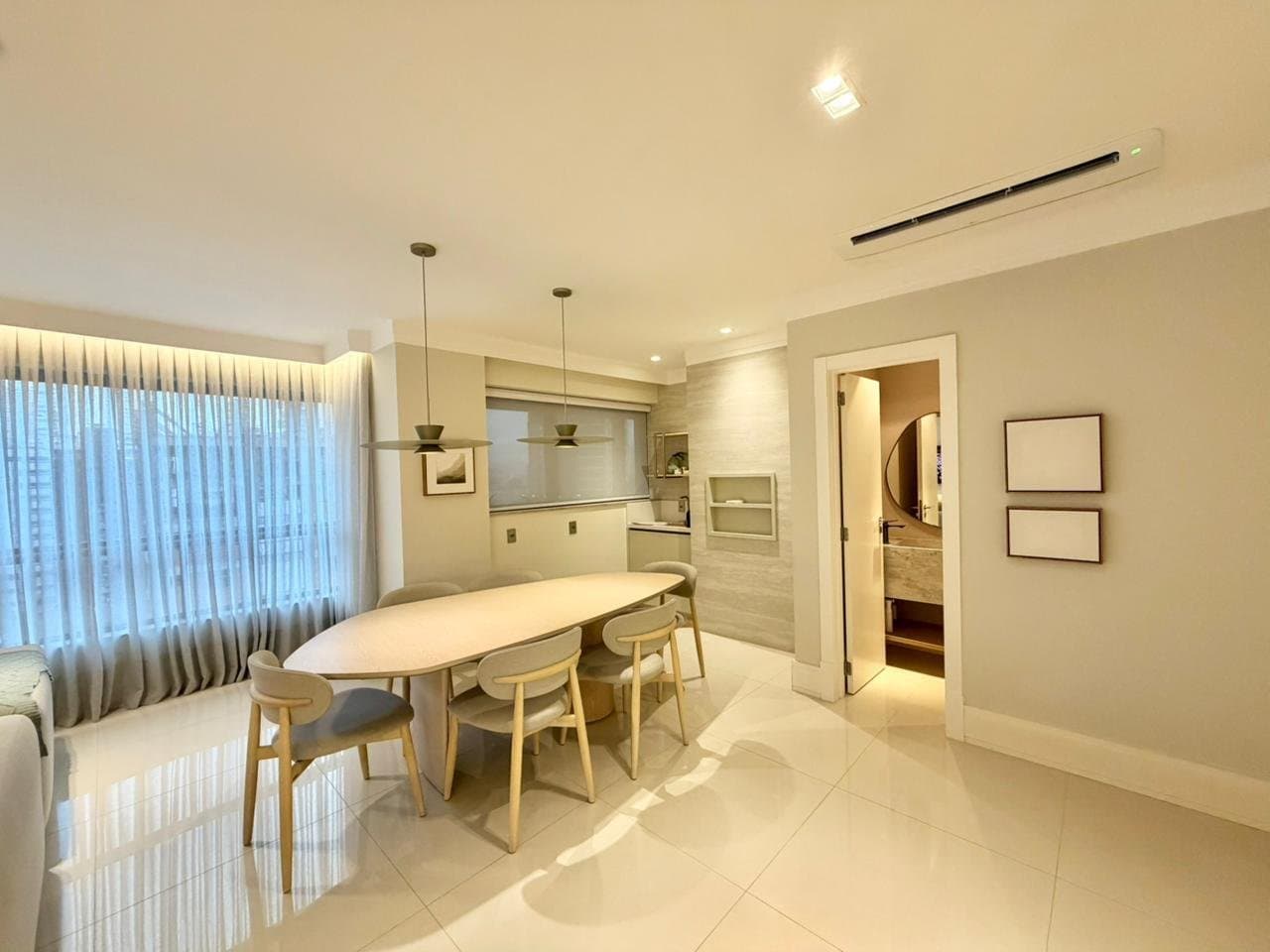 Apartamento de 3 quartos com 3 suítes e 127 m² em Bal. Camboriú