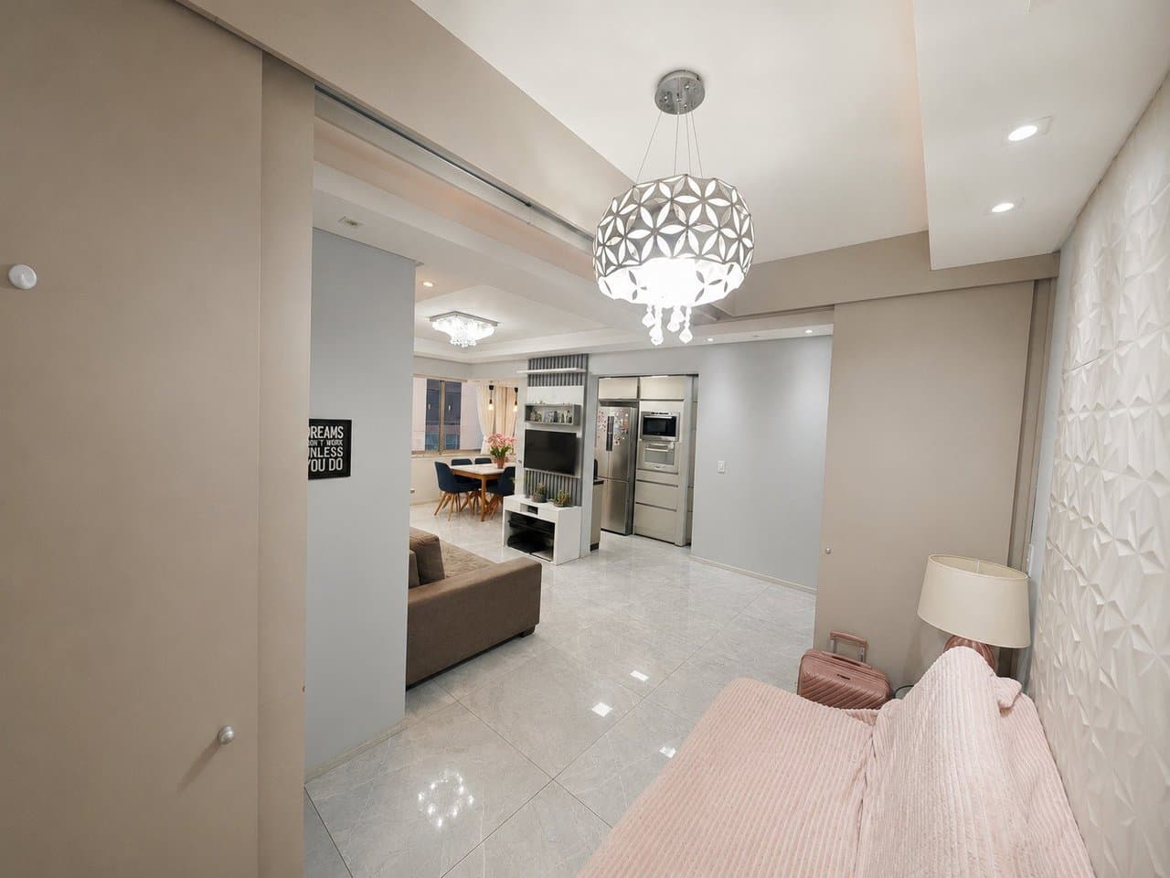 Apartamento de 2 quartos com 1 suíte e 84 m² em Bal. Camboriú