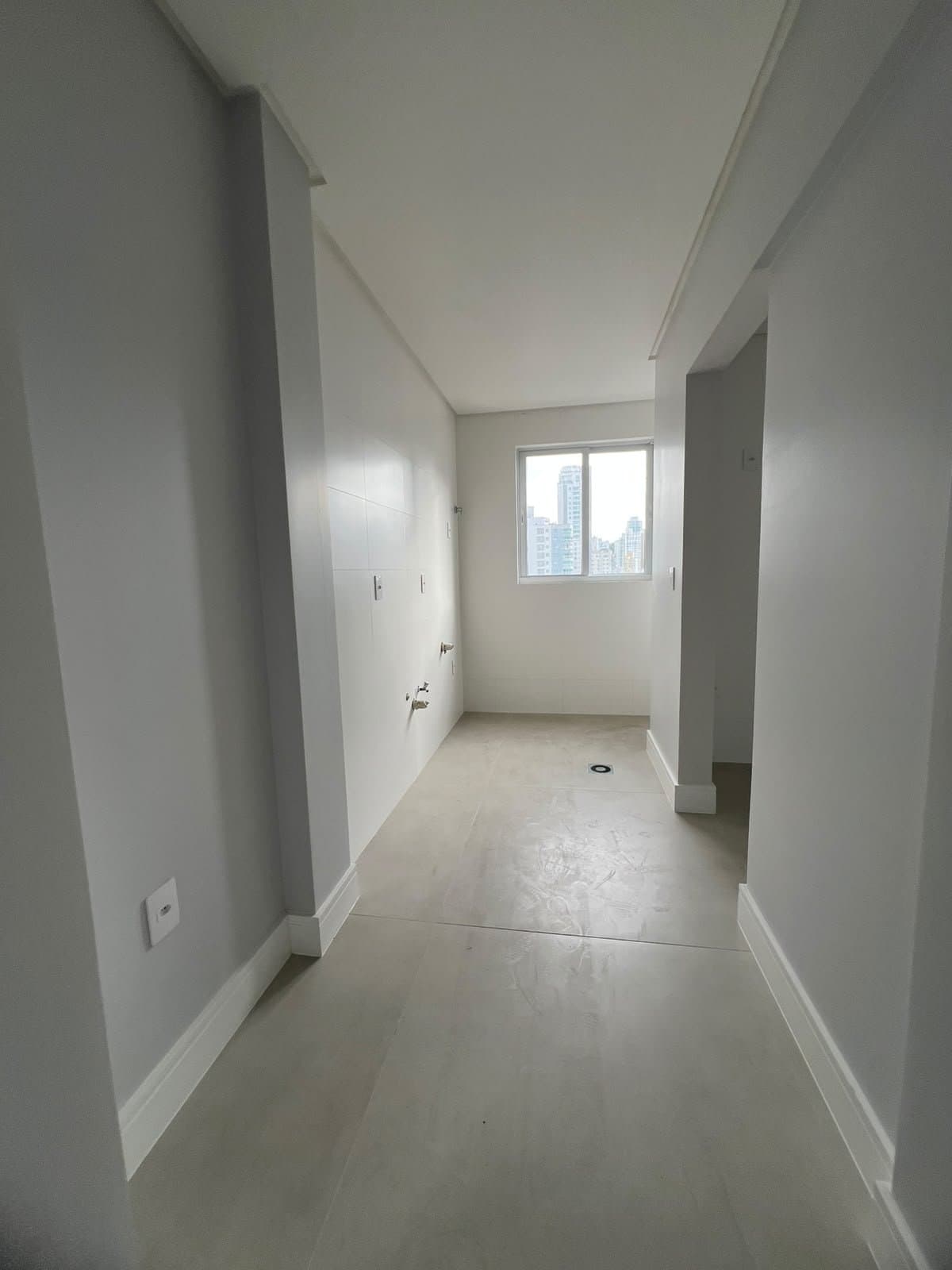 Apartamento de 4 quartos com 4 suítes e 163 m² em Bal. Camboriú