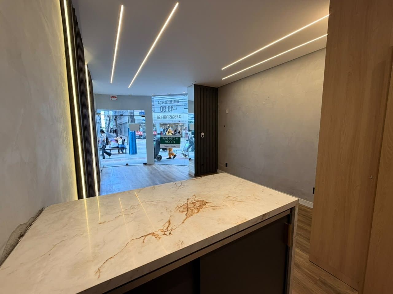 Sala Comercial 35 m² em Bal. Camboriú