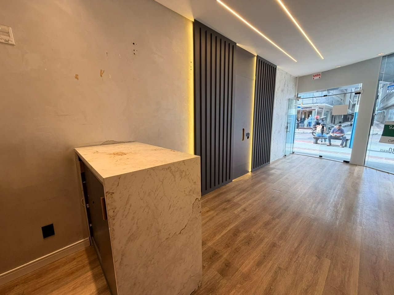 Sala Comercial 35 m² em Bal. Camboriú