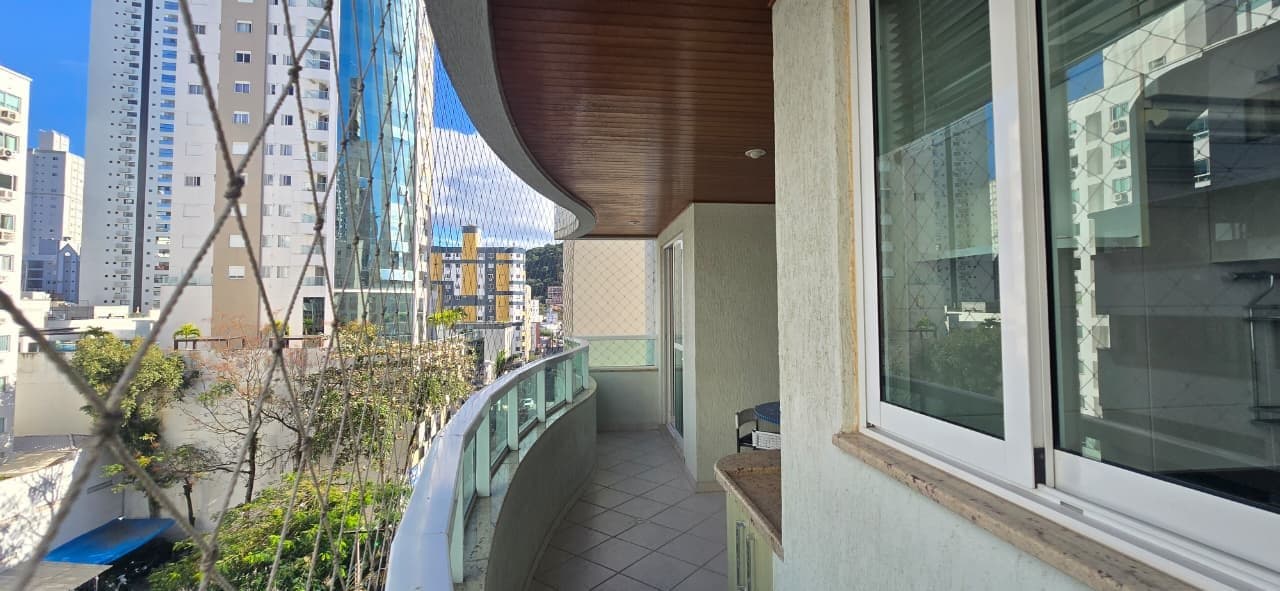 Apartamento de 2 quartos com 1 suíte e 80 m² em Bal. Camboriú
