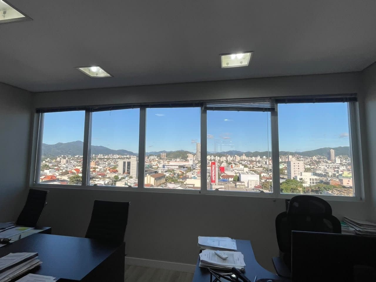 Sala Comercial 57 m² em Bal. Camboriú