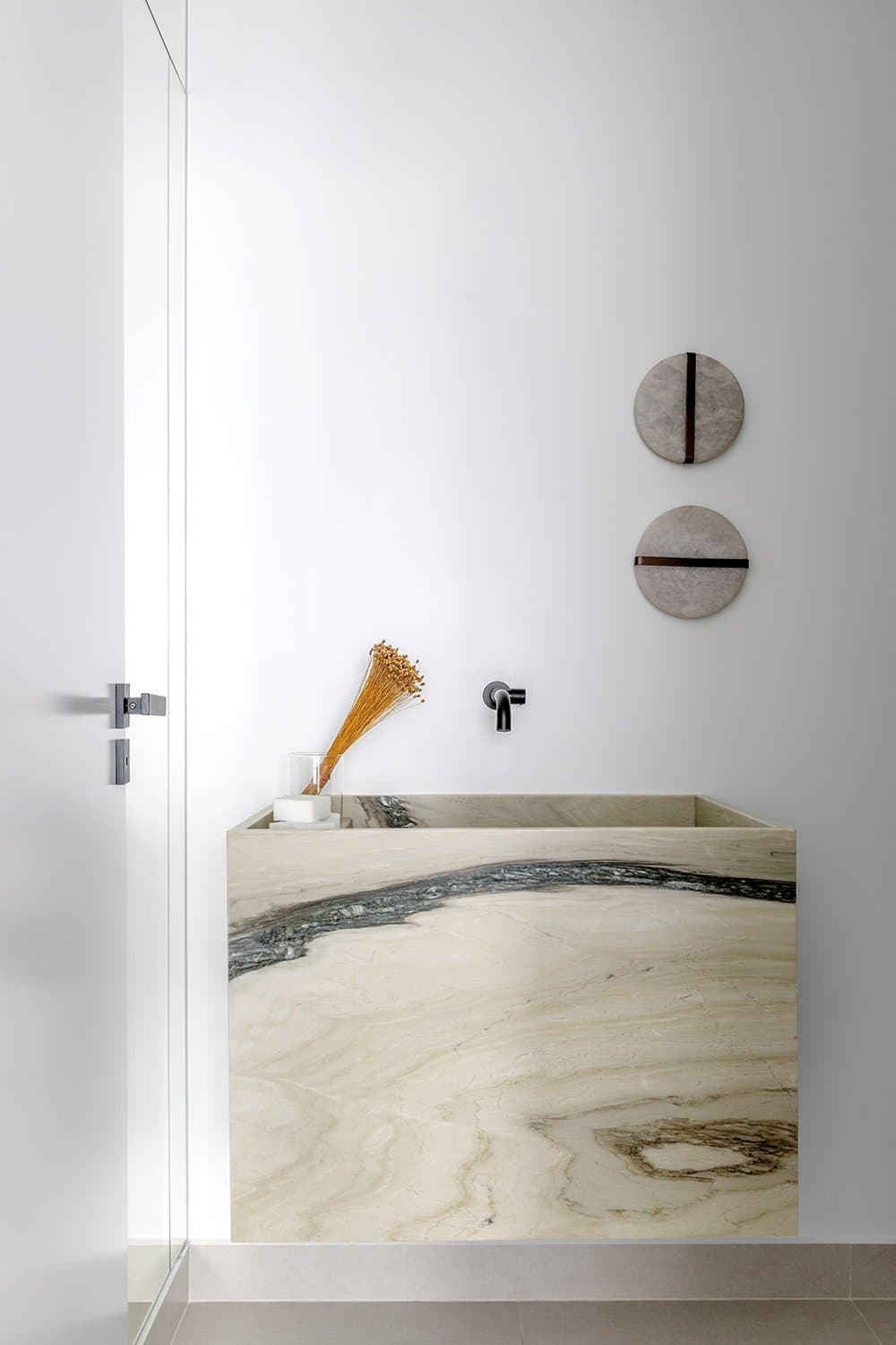 Apartamento de 2 quartos com 1 suíte e 73 m² em Bal. Camboriú