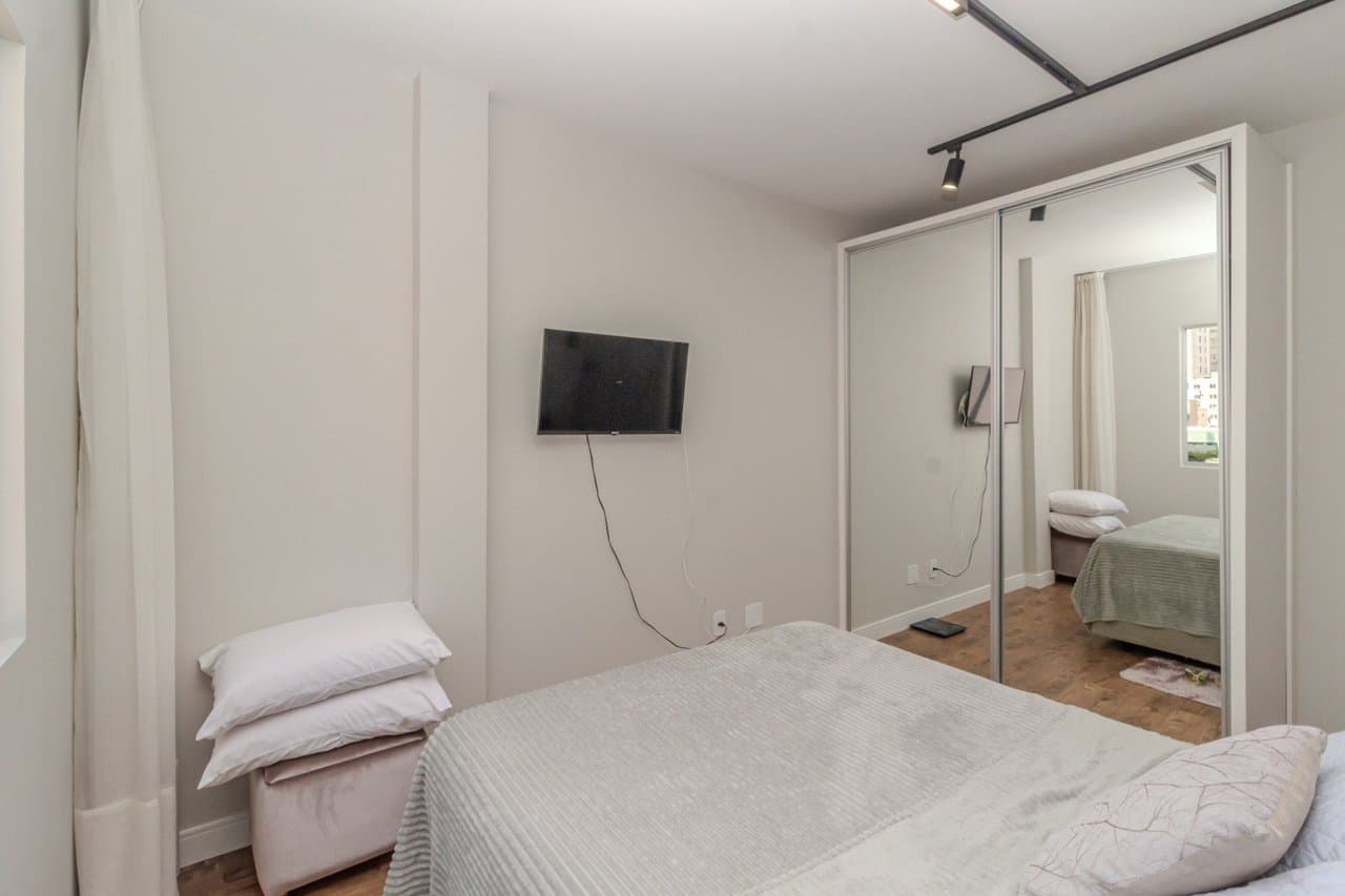 Apartamento de 2 quartos com 1 suíte e 81 m² em Bal. Camboriú