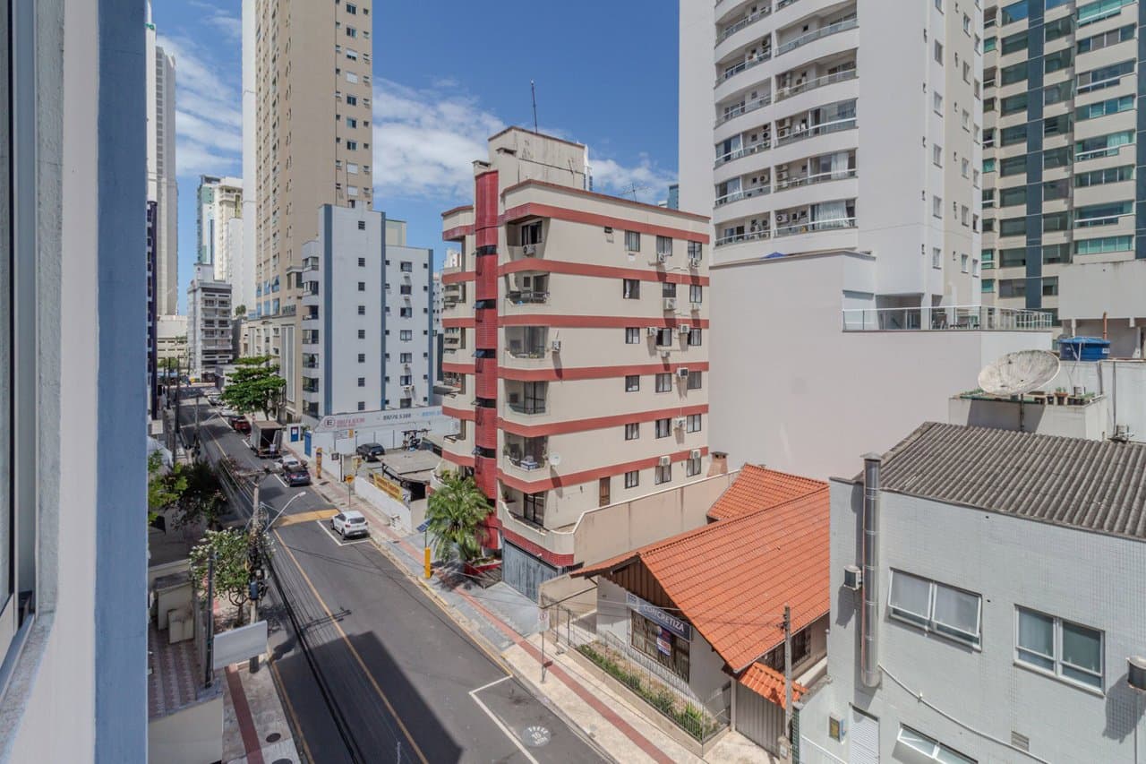 Apartamento de 2 quartos com 1 suíte e 81 m² em Bal. Camboriú
