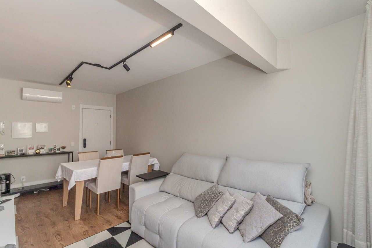 Apartamento de 2 quartos com 1 suíte e 81 m² em Bal. Camboriú