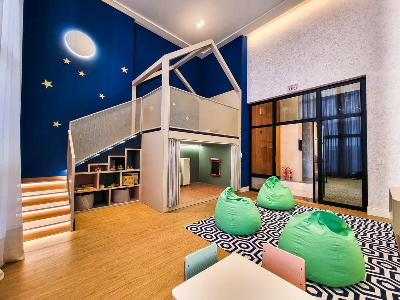 Apartamento de 4 quartos com 2 suítes e 132 m² em Bal. Camboriú