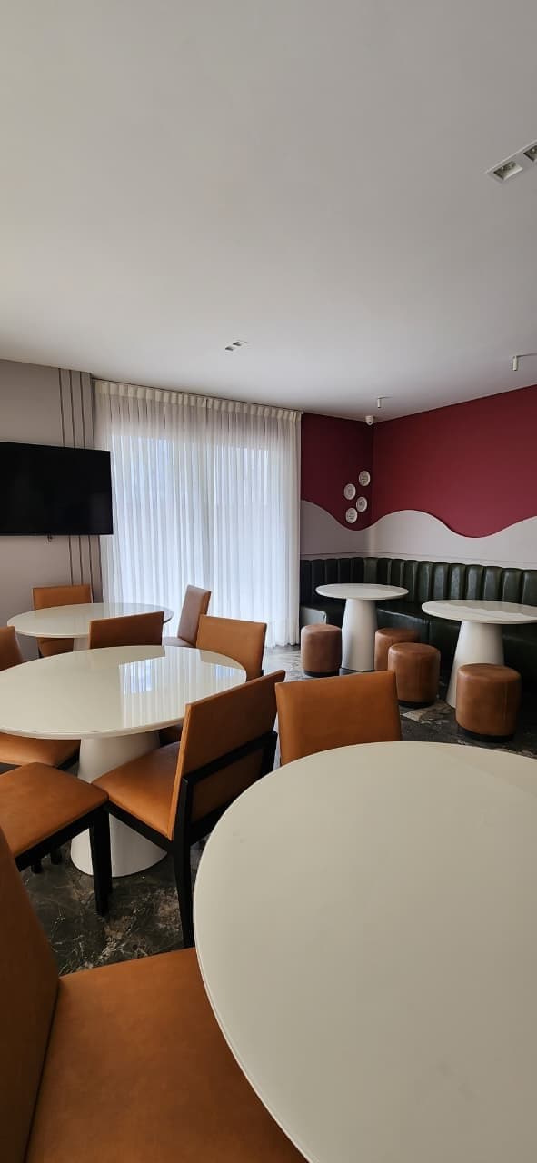 Apartamento de 4 quartos com 2 suítes e 137 m² em Bal. Camboriú