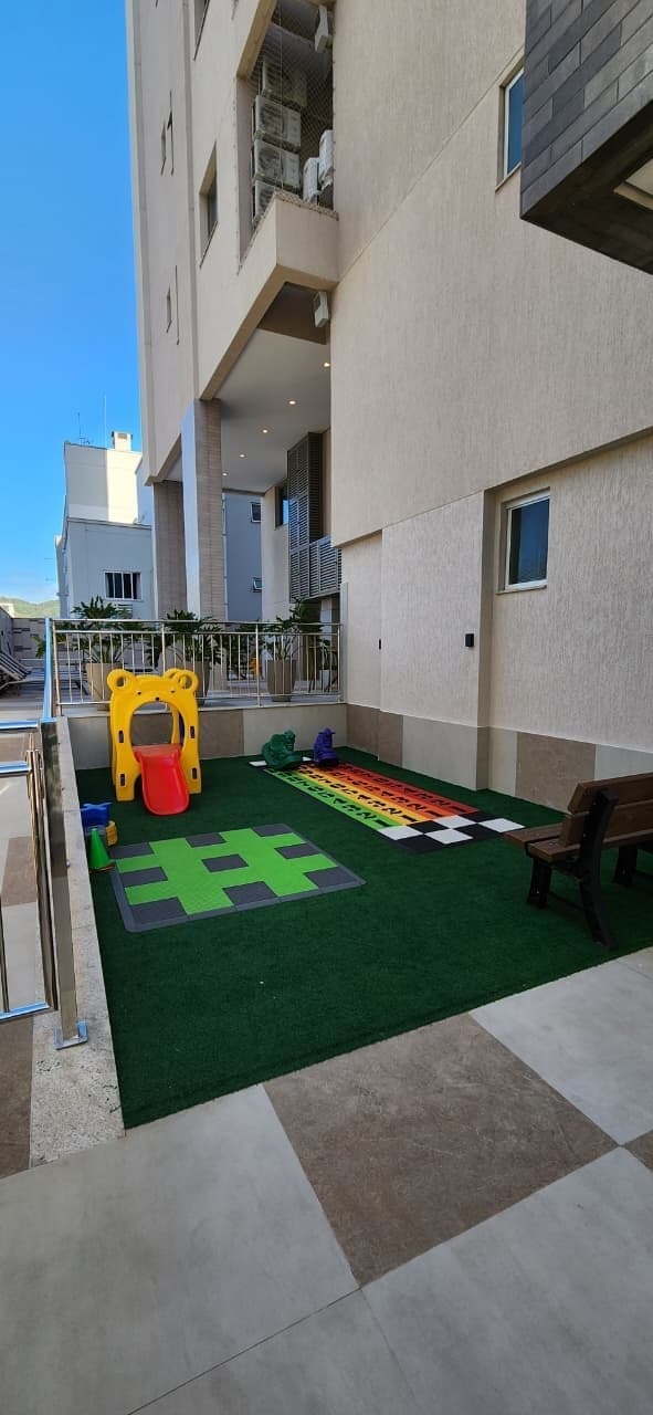 Apartamento de 4 quartos com 2 suítes e 137 m² em Bal. Camboriú