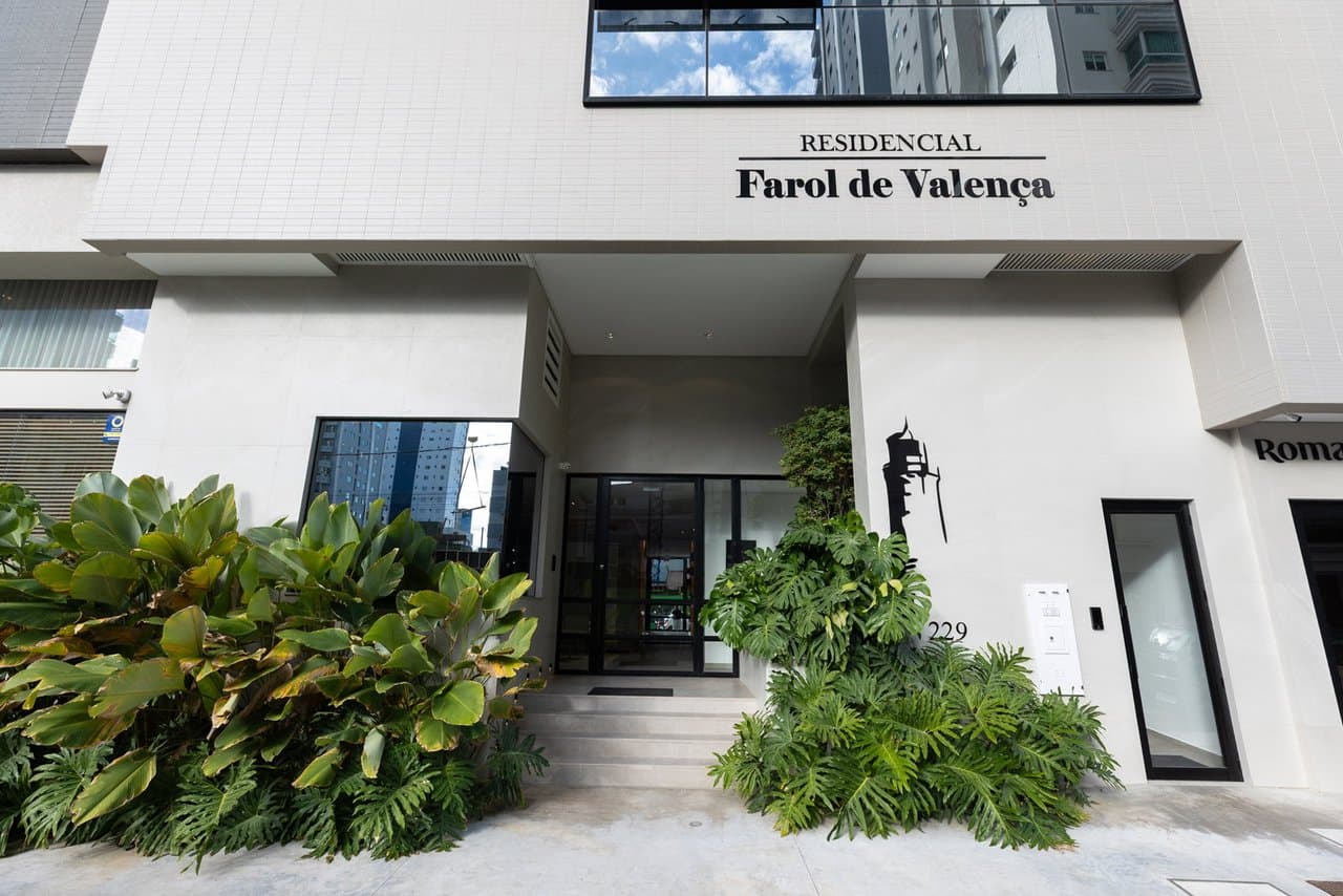 Apartamento de 2 quartos com 2 suítes e 136 m² em Bal. Camboriú