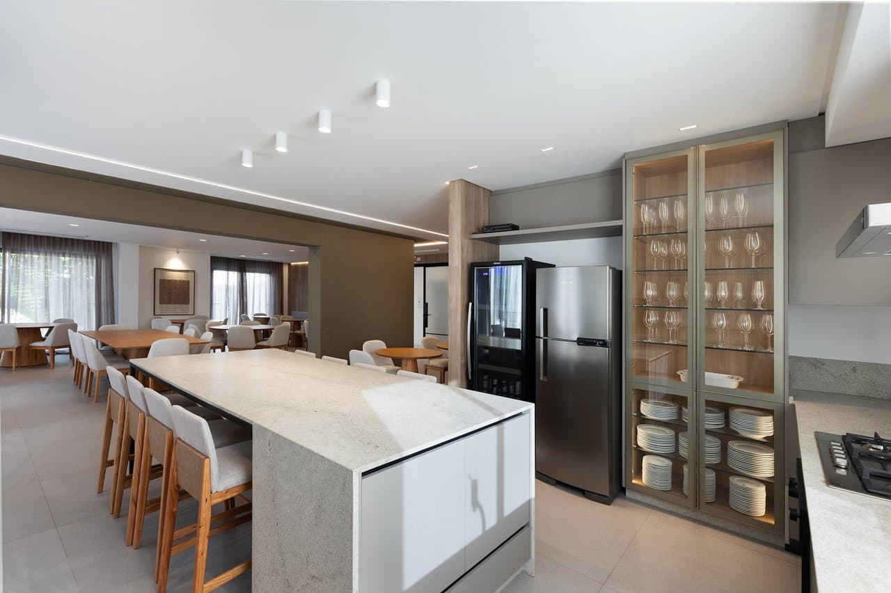 Apartamento de 2 quartos com 2 suítes e 136 m² em Bal. Camboriú