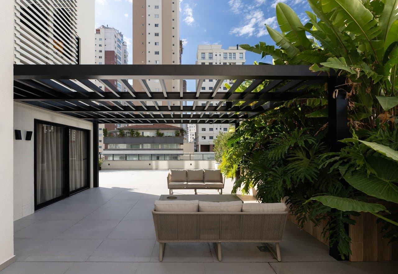 Apartamento de 2 quartos com 2 suítes e 136 m² em Bal. Camboriú