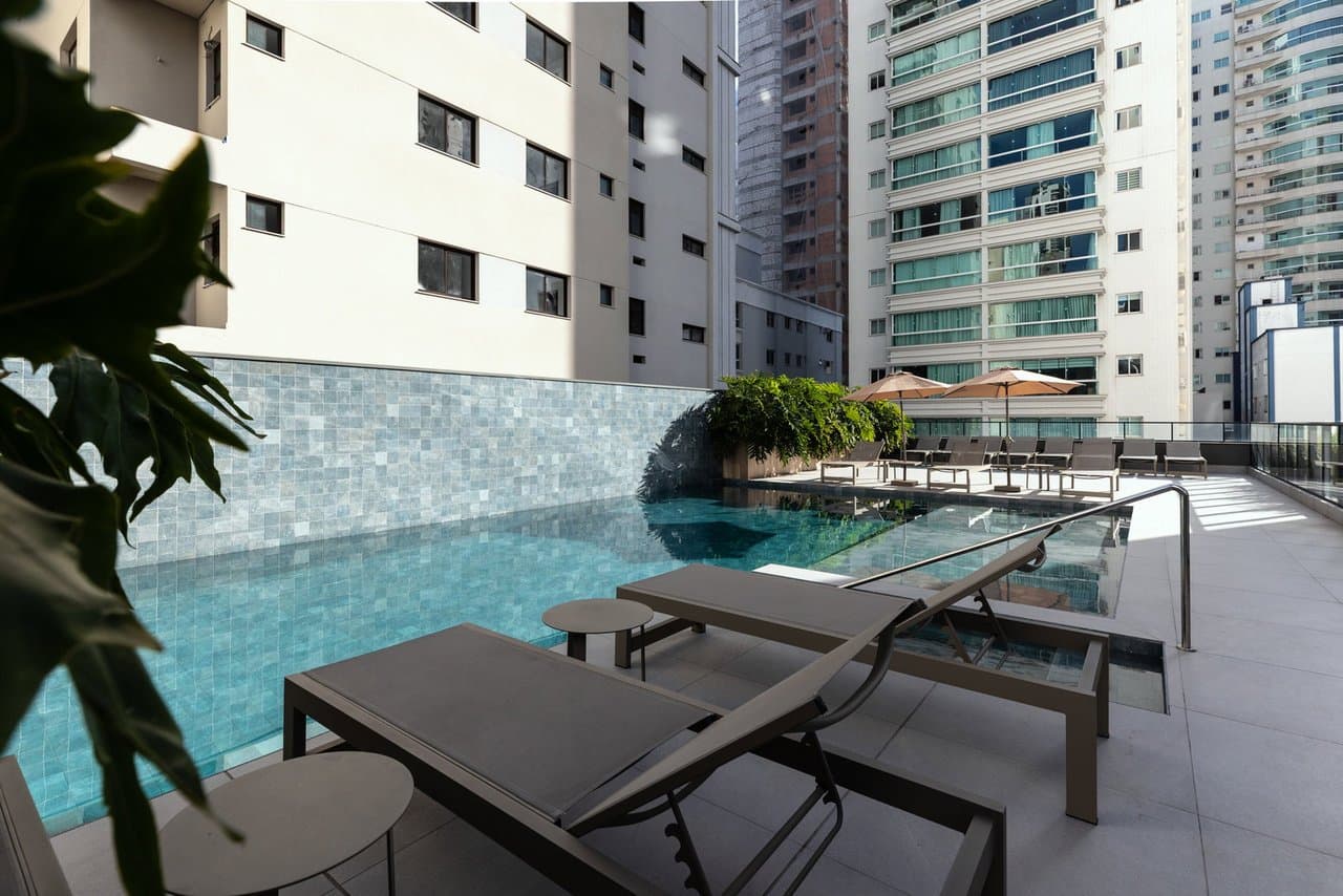 Apartamento de 2 quartos com 2 suítes e 136 m² em Bal. Camboriú