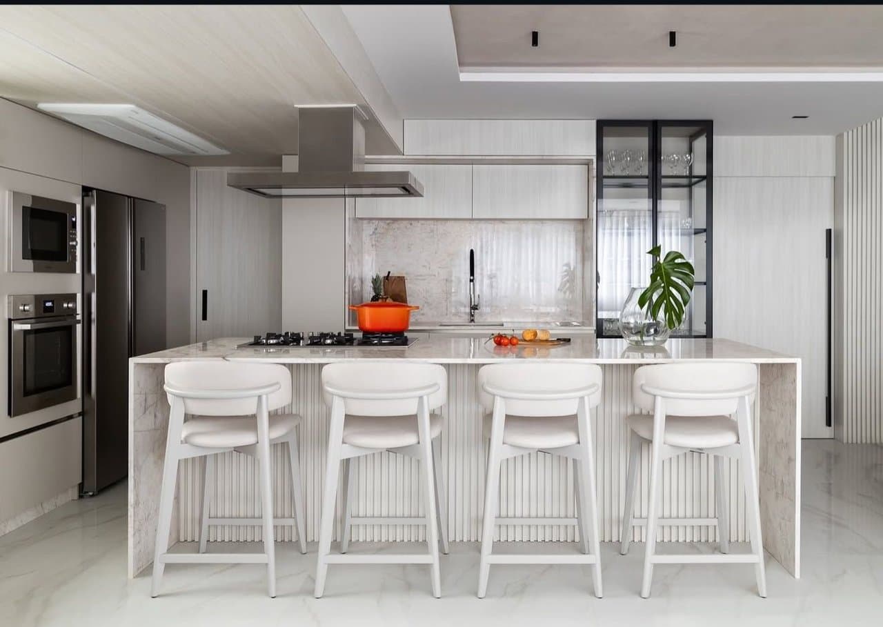 Apartamento de 2 quartos com 1 suíte e 99 m² em Bal. Camboriú