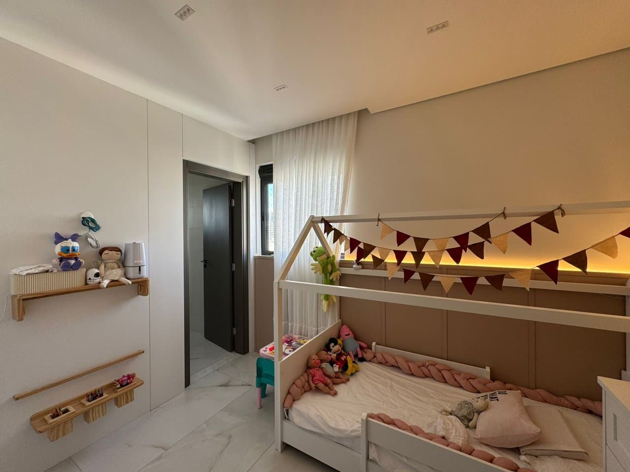 Apartamento de 3 quartos com 3 suítes e 130 m² em Bal. Camboriú