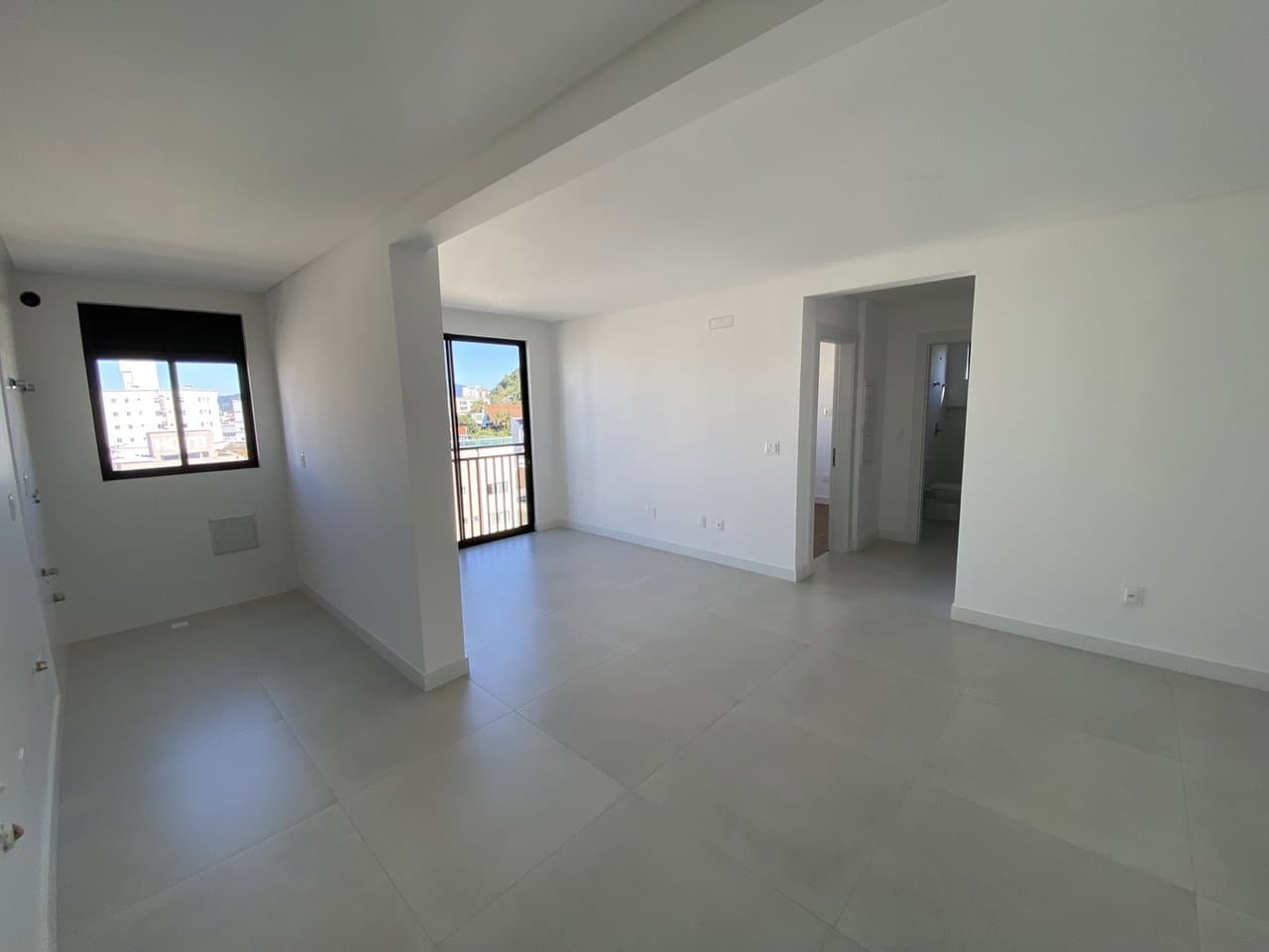 Apartamento de 2 quartos com 1 suíte e 61 m² em Bal. Camboriú