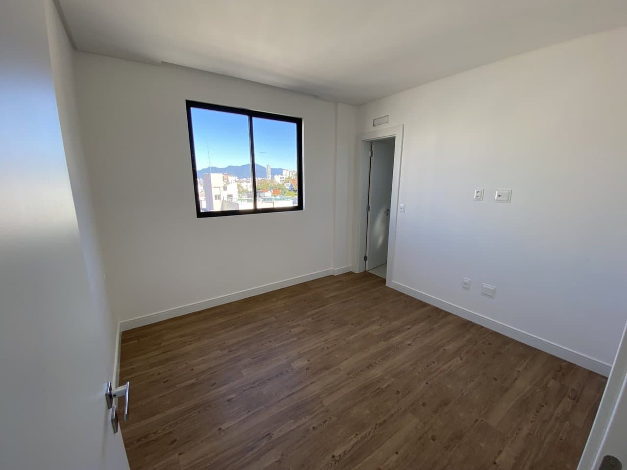 Apartamento de 2 quartos com 1 suíte e 61 m² em Bal. Camboriú