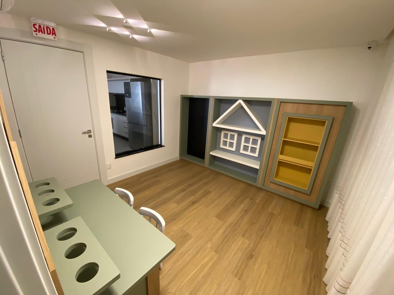 Apartamento de 2 quartos com 1 suíte e 61 m² em Bal. Camboriú