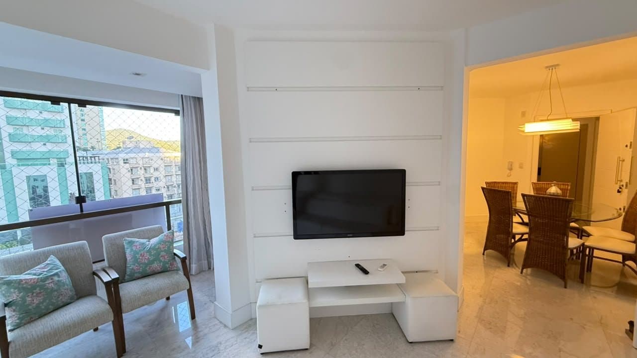 Apartamento de 2 quartos com 1 suíte e 83 m² em Bal. Camboriú
