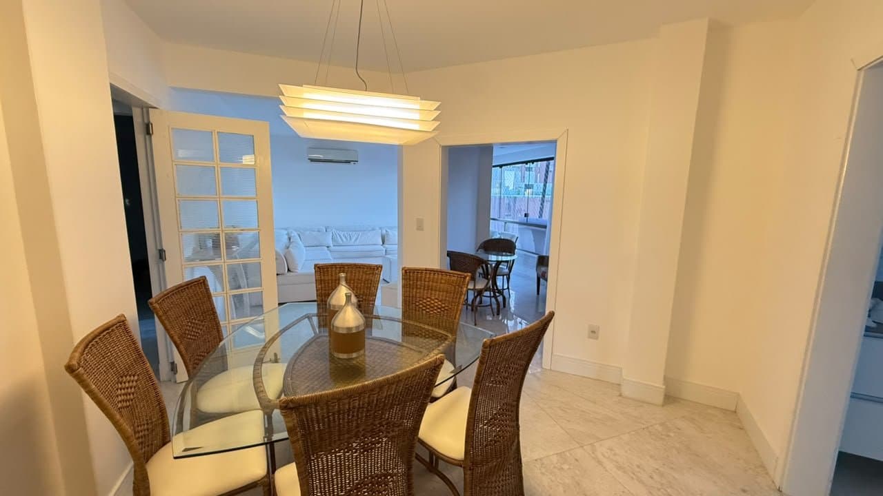 Apartamento de 2 quartos com 1 suíte e 83 m² em Bal. Camboriú
