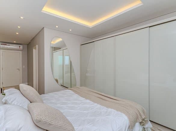 Apartamento de 4 quartos com 3 suítes e 179 m² em Bal. Camboriú