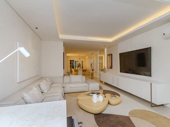 Apartamento de 4 quartos com 3 suítes e 179 m² em Bal. Camboriú