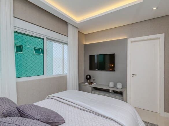 Apartamento de 4 quartos com 3 suítes e 179 m² em Bal. Camboriú
