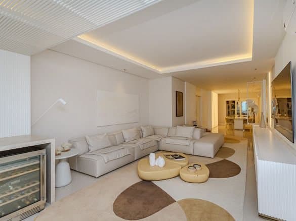 Apartamento de 4 quartos com 3 suítes e 179 m² em Bal. Camboriú