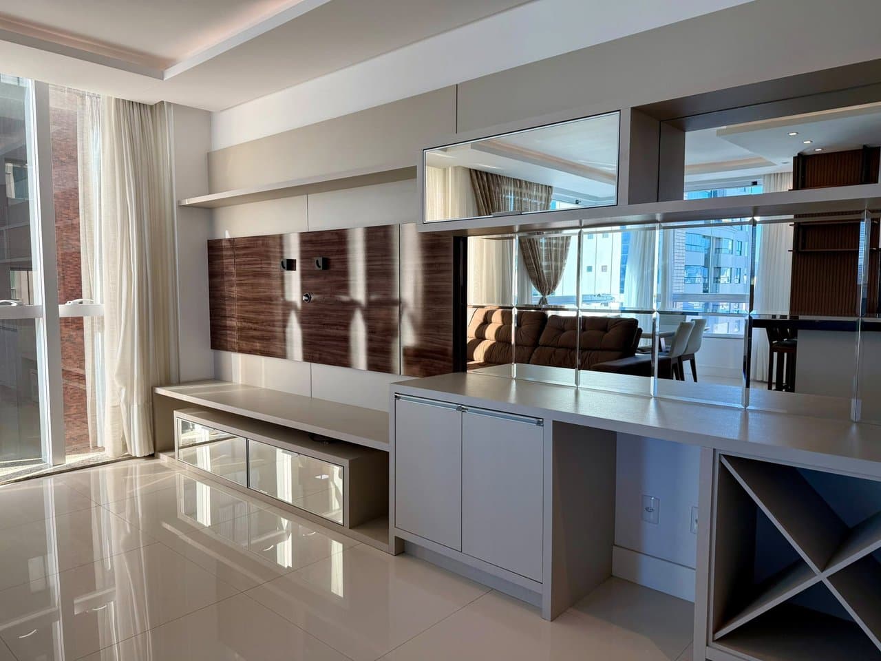 Apartamento de 3 quartos com 3 suítes e 118 m² em Bal. Camboriú
