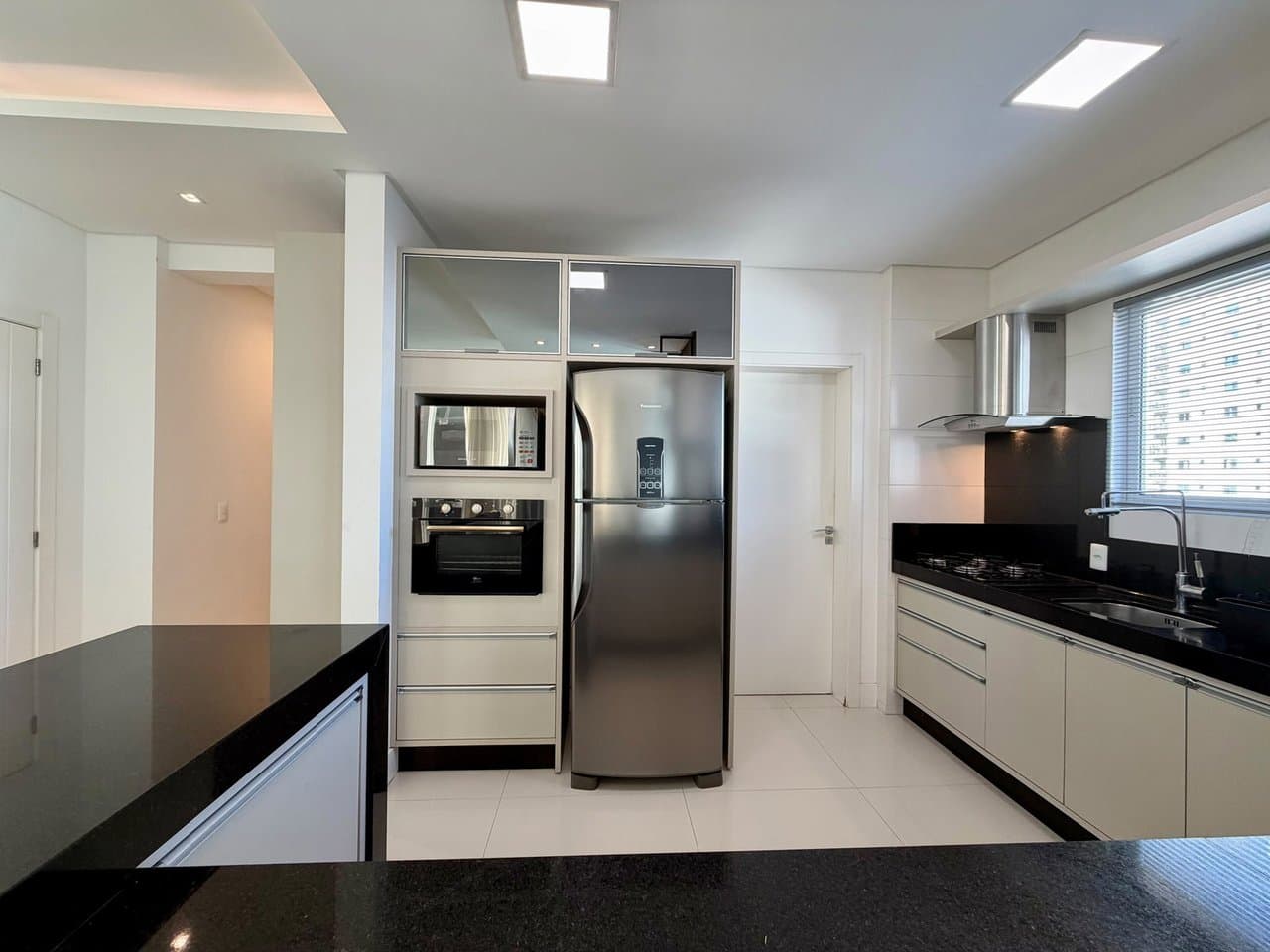 Apartamento de 3 quartos com 3 suítes e 118 m² em Bal. Camboriú