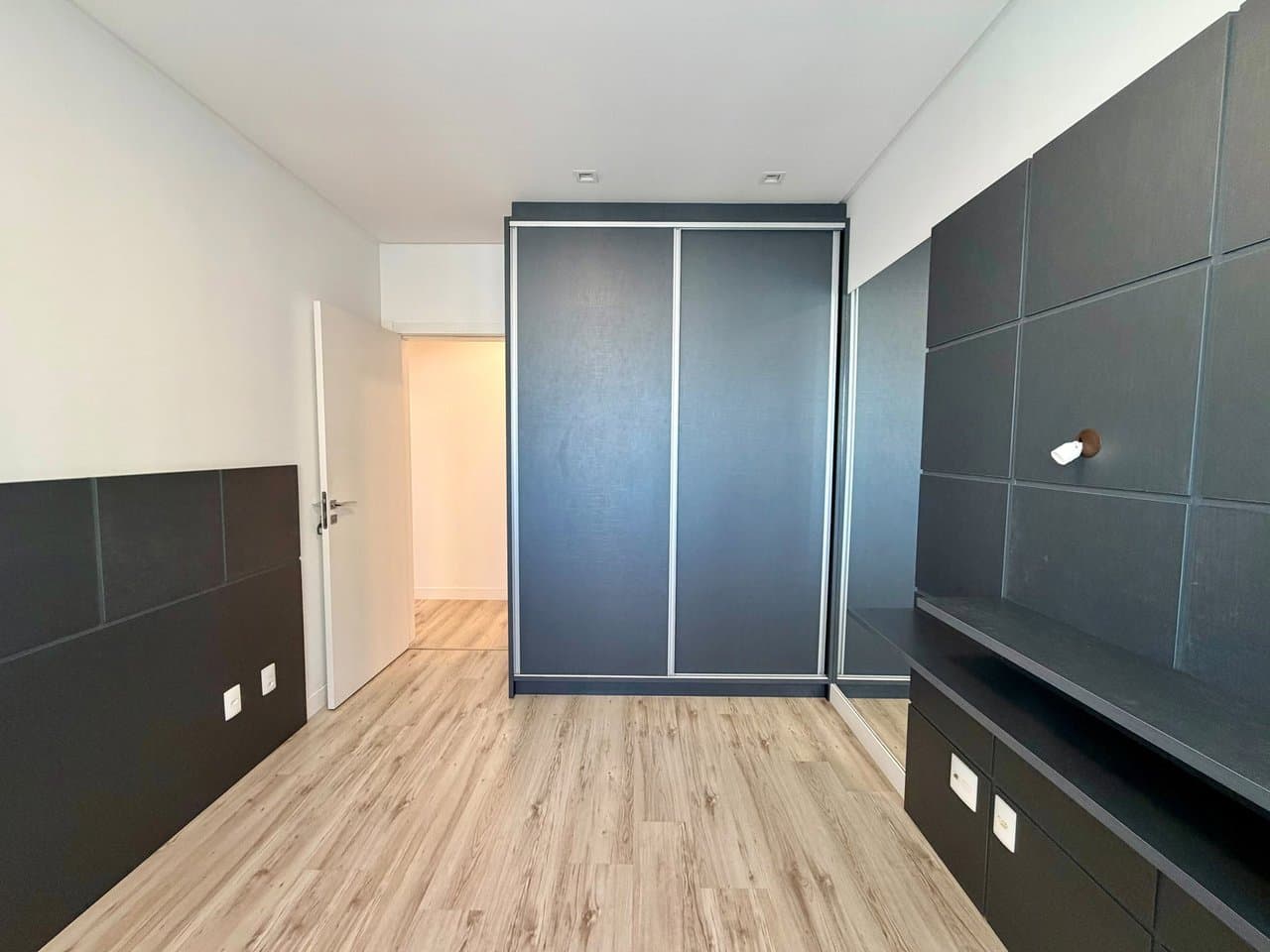Apartamento de 3 quartos com 3 suítes e 118 m² em Bal. Camboriú