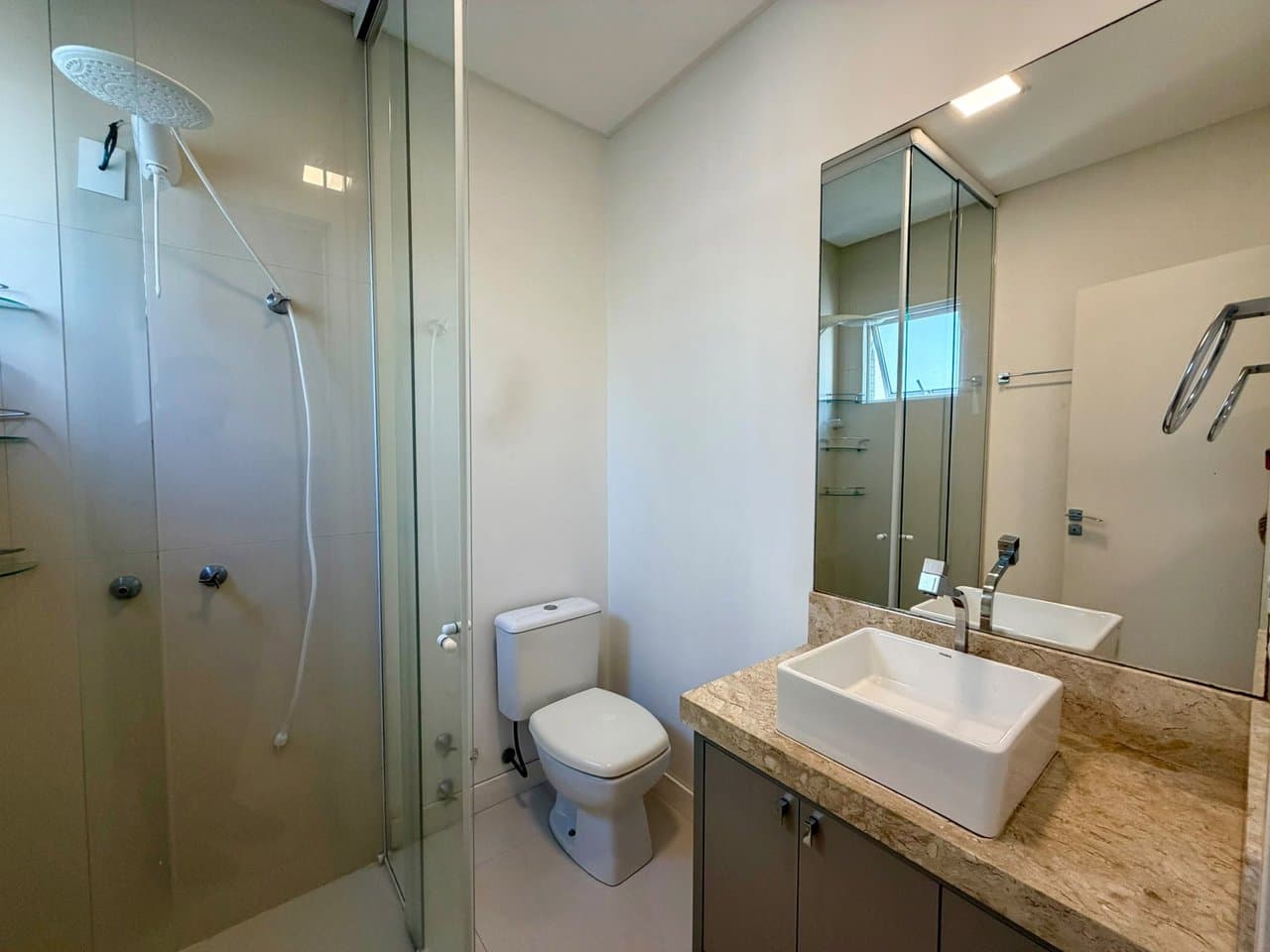 Apartamento de 3 quartos com 3 suítes e 118 m² em Bal. Camboriú